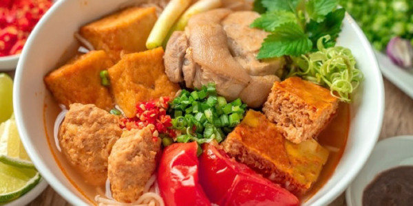 Thu Thắm - Bún Riêu Cua & Hủ Tiếu