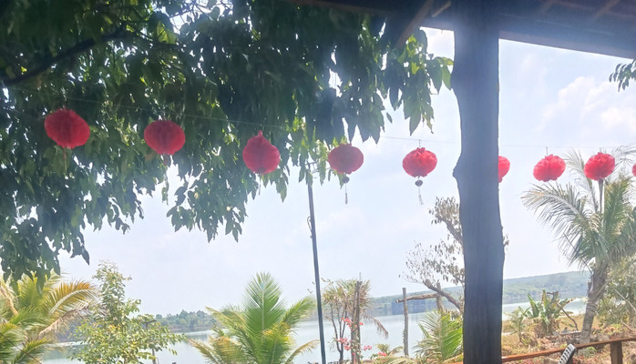 Hằng - Cafe - Đường Nguyễn Thị Minh Khai