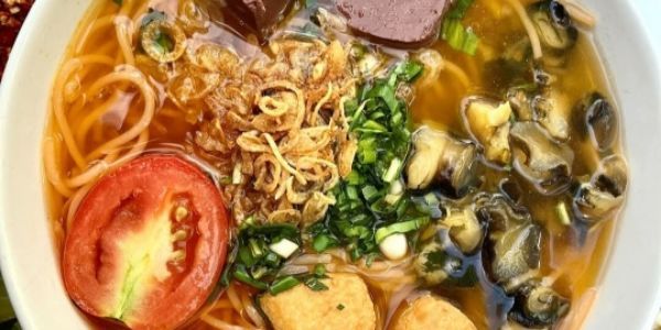 Trang Hoàng - Cơm Tấm & Bò Kho Bánh Mì - Dương Bạch Mai