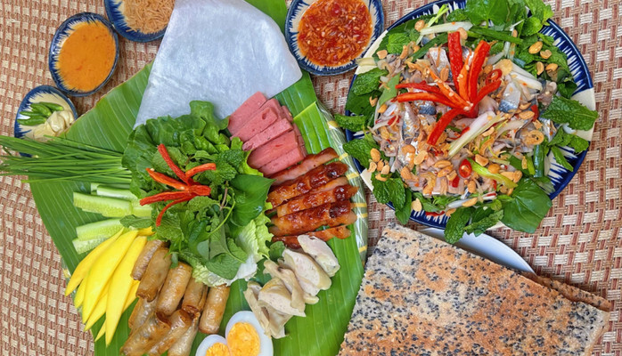 Chả Cuốn Cá Trích Má Tình - Đặc Sản Phan Thiết - 196 Võ Thị Sáu