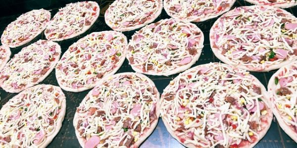 Thắng - Pizza & Coffee