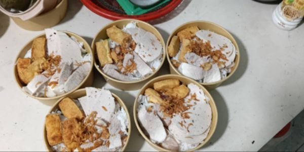 Gấu Ú - Bún Nước Tương, Gà Rán & Ăn Vặt