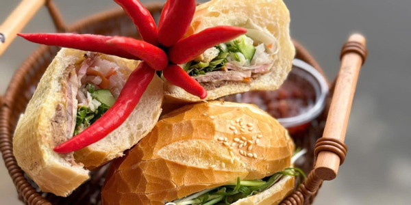 Bánh Mì Xá Xíu Thịt Nguội Nhà Kiều