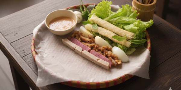 Bánh Cuốn Cô 5 - Đặc Sản Bình Định - Lê Đức Thọ