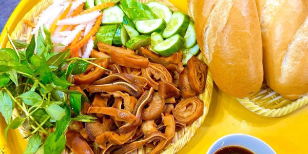 Cái Tiệm Chà Bá - Trà Sữa & Phá Lấu - Trần Quốc Toản
