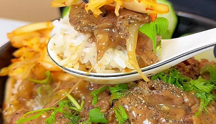 Cơm Gà 69 - Cơm Gà Xối Mỡ, Cơm Thịt Bò & Cơm Cuộn - 78 Phan Đình Phùng