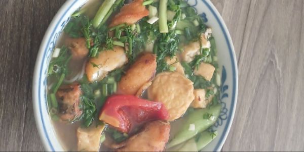 Khánh Hằng - Bún Cá Hà Nội
