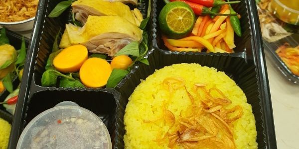 CƠM GÀ NHÀ DIÊN - Đường 13