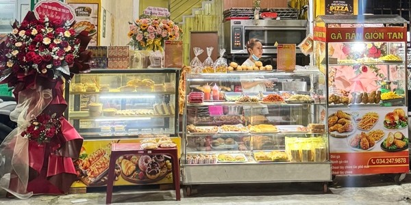 Cửa Hàng Phát Thịnh -  Bánh Mỳ & Gà Rán - 107 Trần Phú