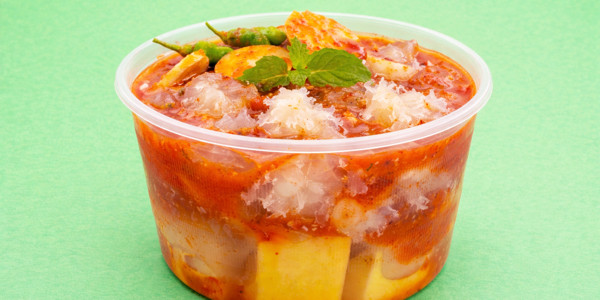 Bé Chuu - Trái Cây Sốt Thái, Chân Gà & Bánh Ép Huế - Ông Ích Khiêm