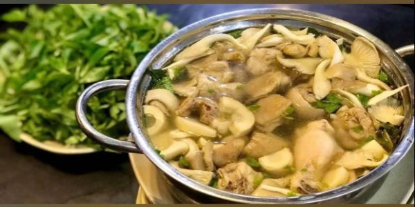 Lẩu Gà Lá É Tao Ngộ