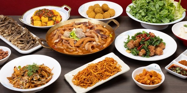 Bếp Béo - Mì Bò HongKong, Phá Lấu Bò & Bắp Giò Hầm Quảng Đông