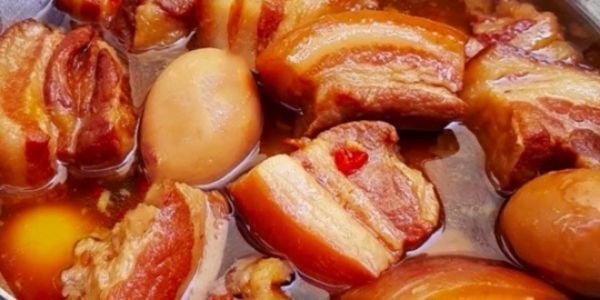 Cơm Thịt Kho Trứng - Bếp Nhà