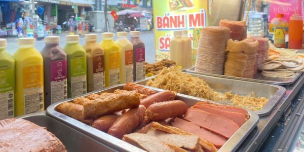 Bánh Mì Sài Gòn Thành Đạt - Văn Cao