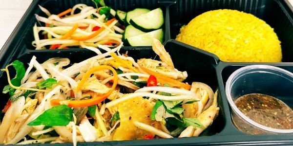 Cơm Gà Quê & Chân Gà Phương Phương - Tôn Đức Thắng