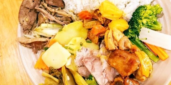 Quán Loan - Cơm Tự Chọn 3 Món 25k