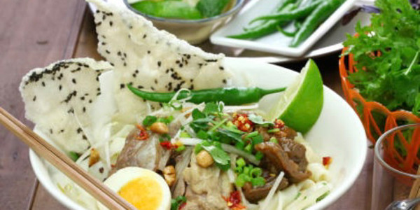 Cơm Gà Bà Phượng - Cách Mạng Tháng 8