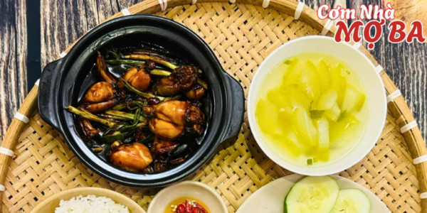 CƠM NHÀ MỢ BA