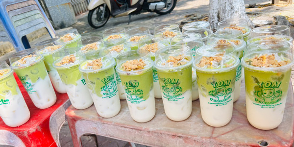 Bơ Già Dừa Non & Sữa Dừa Sương Sáo - 120 Phan Đình Phùng