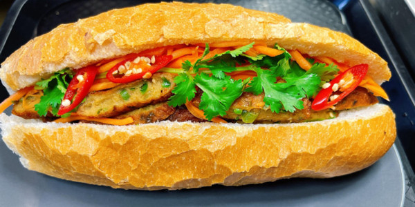 Ní Ơi - Bánh Mì Chả Cá & Cafe Muối - Lê Sao