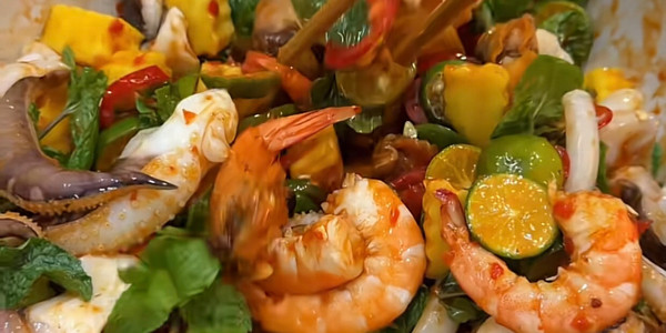Hải Sản Cajun - Tôm & Mực Nướng Hấp