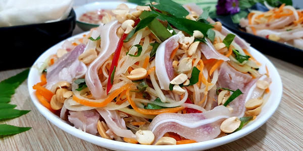 GỎI KHÔ BÒ - MÌ TRỘN CAY EM GIN