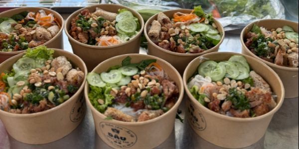 Bánh Mì & Bún Thịt Nướng - Nhà Dâu - Quang Trung