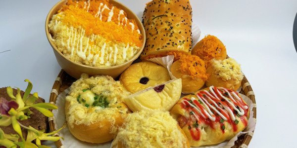 Sweeteas Bakery & Tea - Lý Phục Man