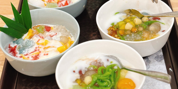 Chè Ngọc Diễm - Kem Xôi & Hoa Quả Dầm - Dương Quảng Hàm