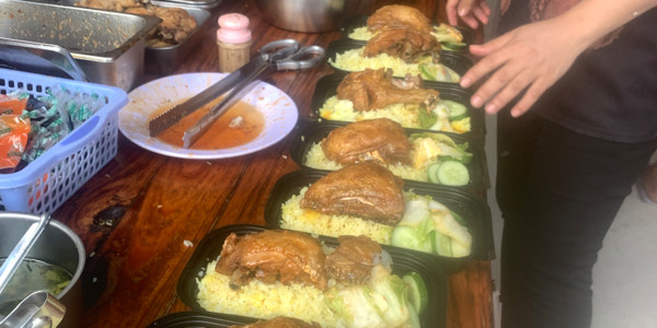 Cơm Gà Mắm Tỏi Tiến Phát