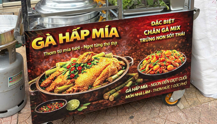 Gà Hấp Mía BMT của Anh Áo Vàng