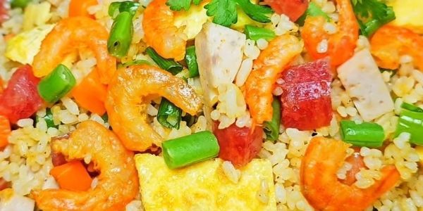 Chả Đùm & Cơm Chiên Dương Châu - Chị Quý
