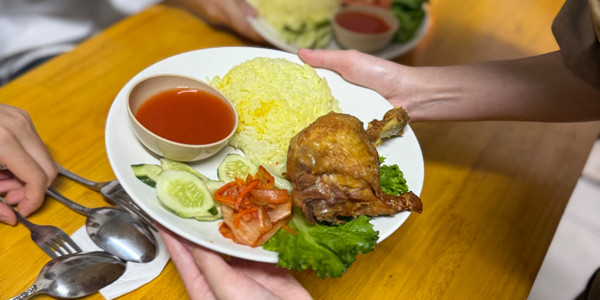 Cơm Gà 68 - Mỳ Gà Tần Phong Vân