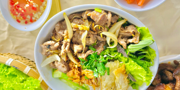 Bún Thịt Nướng & Bún Bò Xào - Ưng Cái Bụng