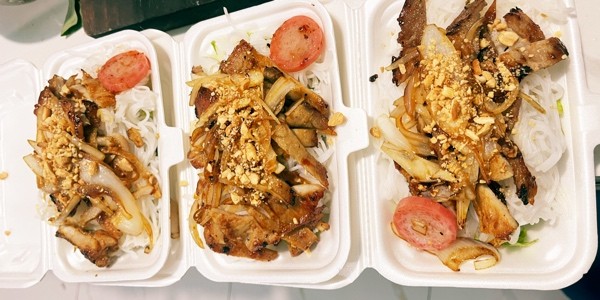 Bún Nhà 7A - Bún Thịt Nướng, Thịt Xào & Chả Giò