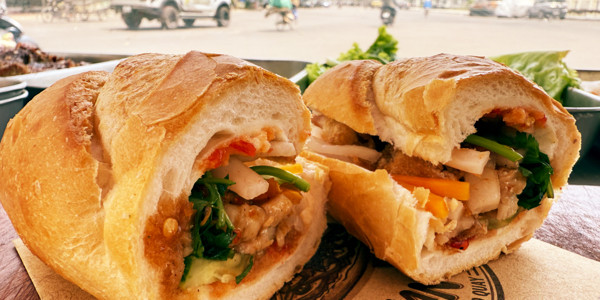 CHAN - Bánh Mì & Bánh Hỏi Heo Quay - 01 Nguyễn Tư