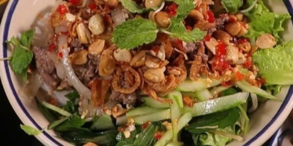 Minh Khuê - Nem Nướng Nha Trang & Bún Bò Trộn