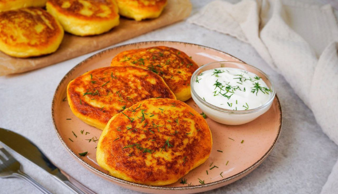 Hot Grandma Kitchen - Pizza, Burger & Drink - Cồn Ngọc Thảo