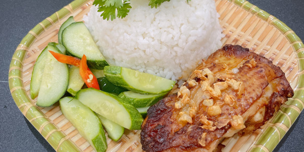 Cơm Gà Chiên Mắm - Bếp Thị Ku’n