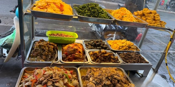 Quán Cơm Bình Dân YẾN BÉO - 599 Thụy Khuê
