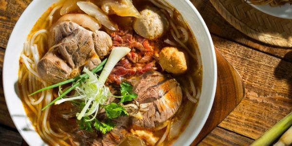 Bún Bò Huế & Bún Mọc Ri Rin
