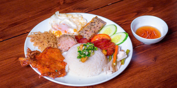 Cơm Tấm Quyền - Hoàng Văn Thụ