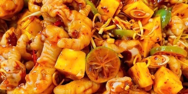 Chân Gà Sốt Thái Tiểu Vy
