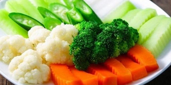 Cơm Trưa, Mì Xào & Sữa Hạt - 221 Trần Phú