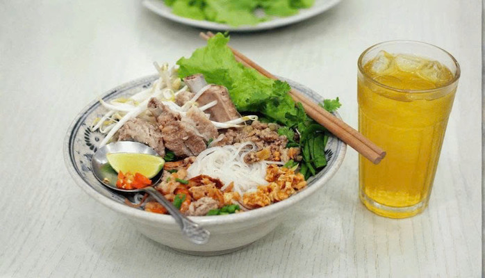 Hủ Tiếu Quán - Hủ Tiếu Sài Gòn & Bánh Canh Cá Lóc - 6 Phạm Ngọc Thạch