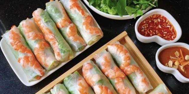 Gỏi Cuốn Tôm Thịt , Phở Cuốn & Bún Bò Trộn - Tiệm Nhà Dâu Tây