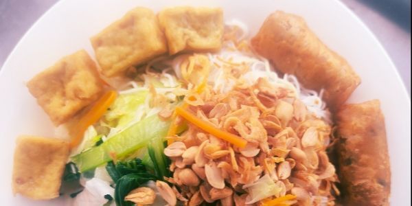 Bún Xào Chay Cẩm Tú