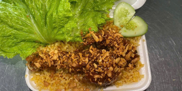 Cơm Chiên Gà Xối Mỡ CHÂU THƯ