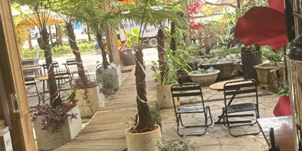 Tiệm Cà Phê Nhà Mình
