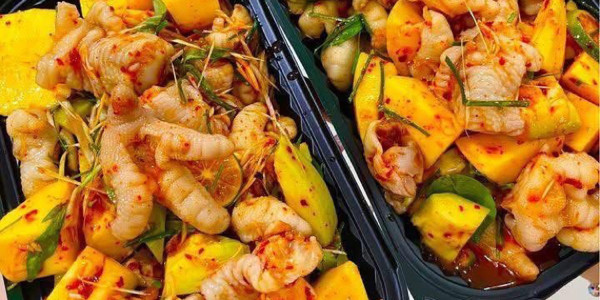 Chân Gà Sốt Thái - Bé Út